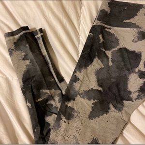 lululemon athletica Pants & Jumpsuits - Lululemon Wunder Under Leggings lululemon athletica Pants & Jumpsuits - Lululemon Wunder Under Leggings